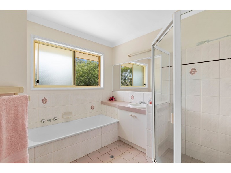 8 Gracemere Court, Glenvale QLD 4350