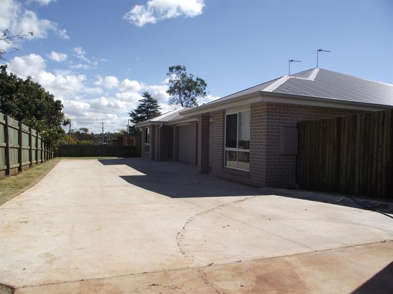 1/21a Haig Street, South Toowoomba QLD 4350