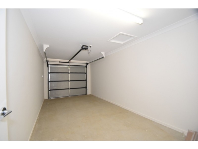 2/7 Magpie Drive, Cambooya QLD 4358
