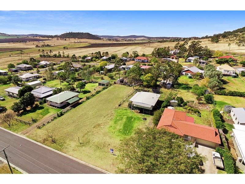 11 Bell Street, Greenmount QLD 4359