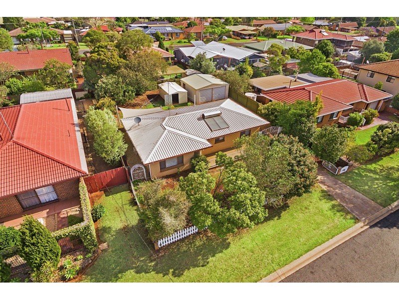 22 Hibiscus Drive, Centenary Heights QLD 4350