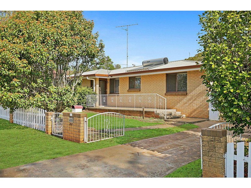 22 Hibiscus Drive, Centenary Heights QLD 4350