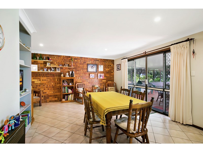 14 Hilltop Crescent, Blue Mountain Heights QLD 4350