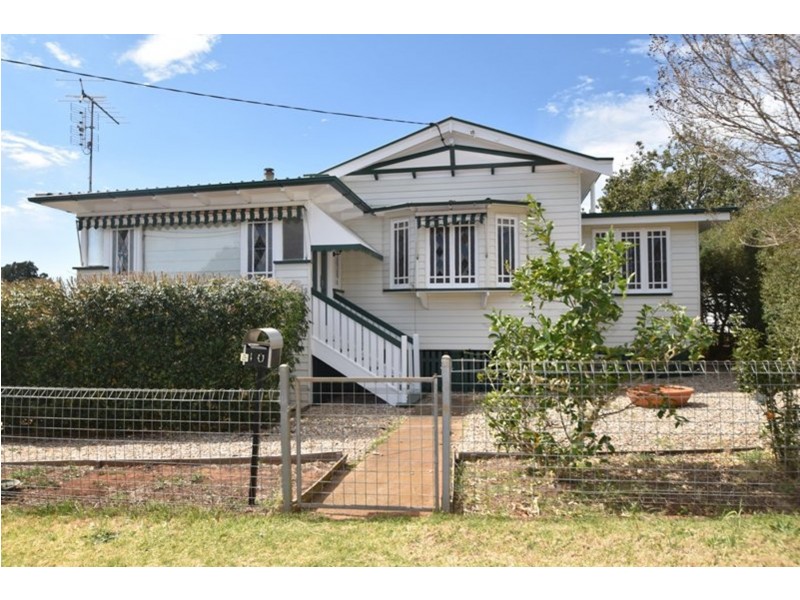 10 Clark Street, South Toowoomba QLD 4350