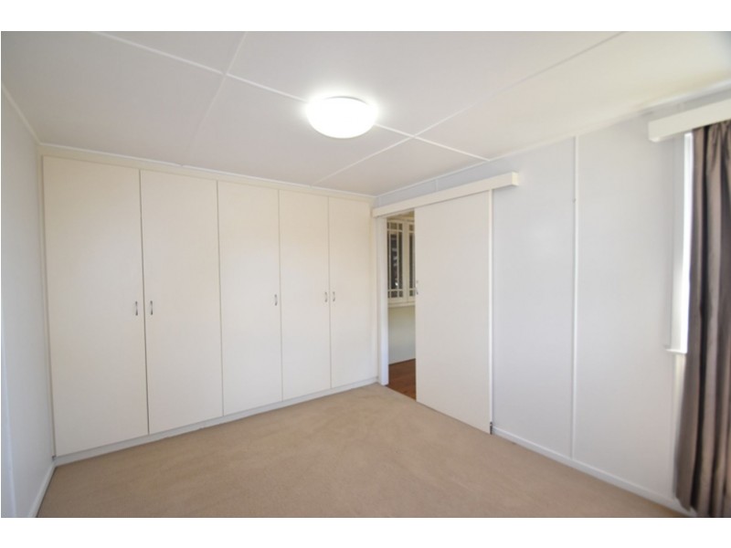 10 Clark Street, South Toowoomba QLD 4350