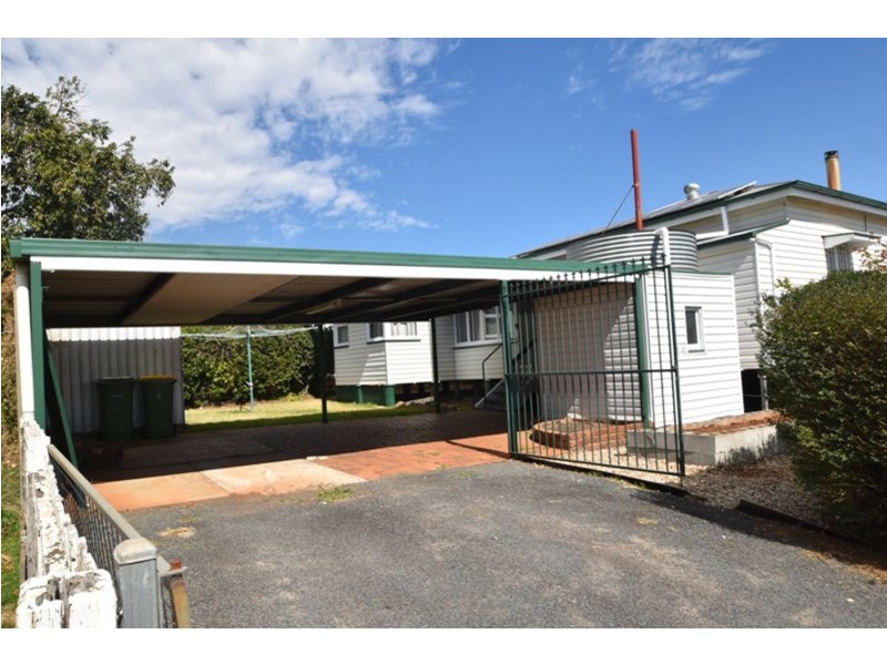 10 Clark Street, South Toowoomba QLD 4350