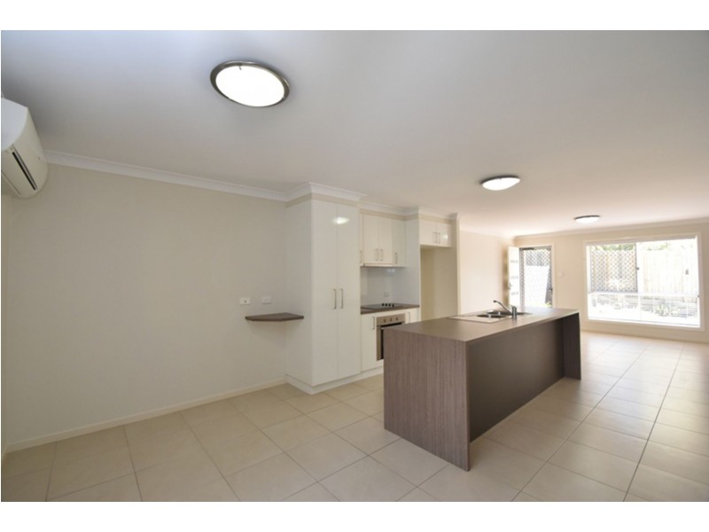 2/15a Searle Street, South Toowoomba QLD 4350