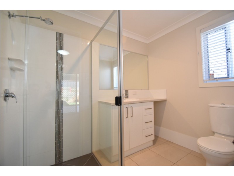 2/15a Searle Street, South Toowoomba QLD 4350