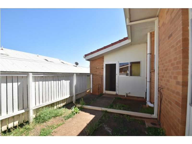 3/277 Bridge Street, Newtown QLD 4350