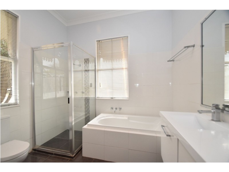 95 Ramsay Street, Centenary Heights QLD 4350