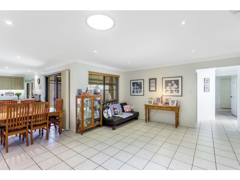 18 Menzies Street, Middle Ridge QLD 4350