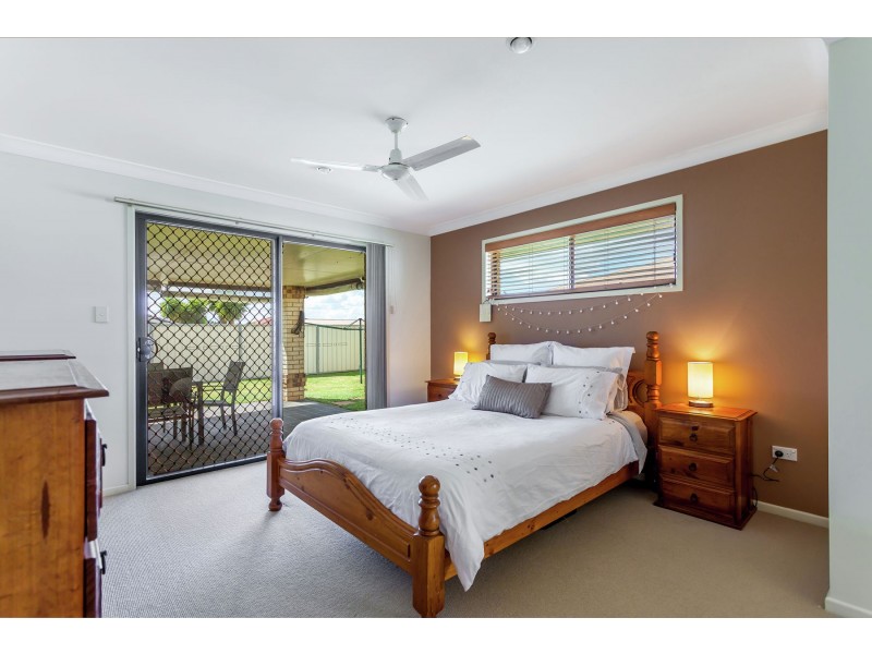 18 Menzies Street, Middle Ridge QLD 4350