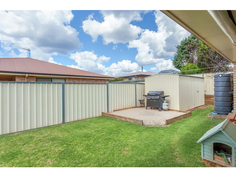 18 Menzies Street, Middle Ridge QLD 4350