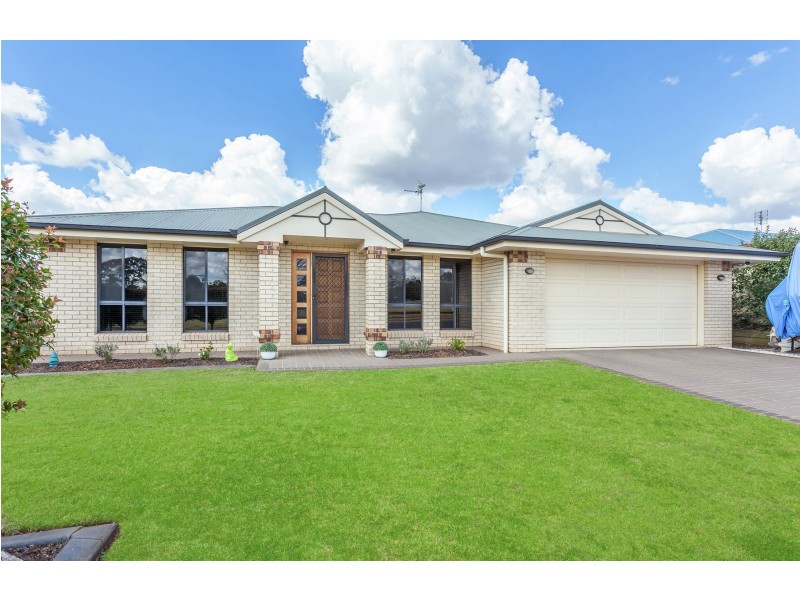 18 Menzies Street, Middle Ridge QLD 4350