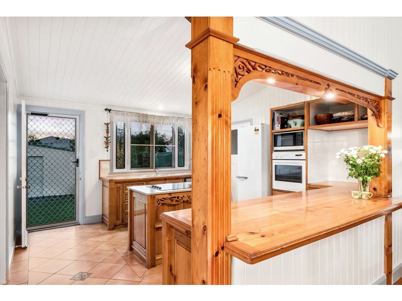 11 Potter Street, South Toowoomba QLD 4350