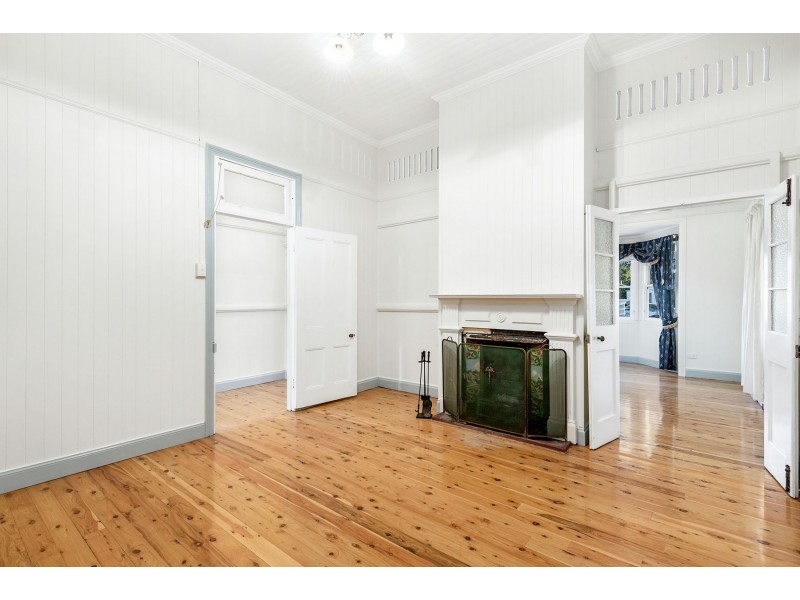 11 Potter Street, South Toowoomba QLD 4350