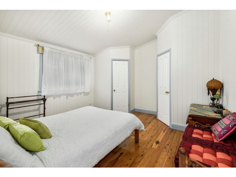 11 Potter Street, South Toowoomba QLD 4350