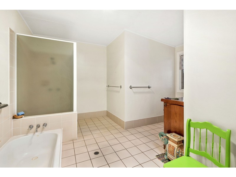 11 Potter Street, South Toowoomba QLD 4350