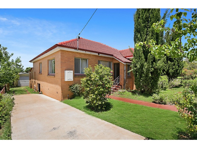 6 First Avenue, Harristown QLD 4350