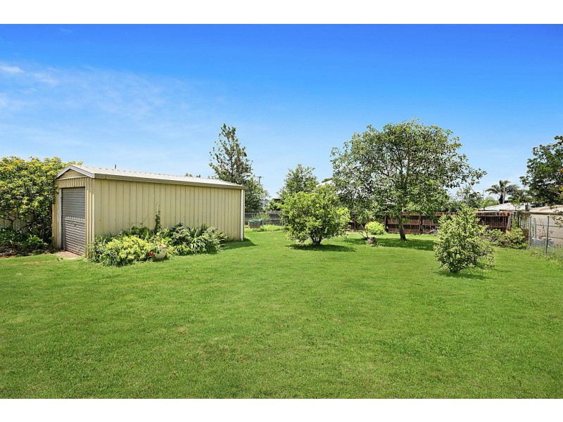 6 First Avenue, Harristown QLD 4350