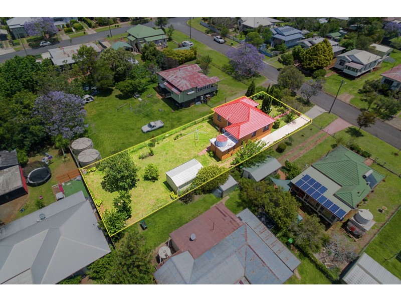 6 First Avenue, Harristown QLD 4350