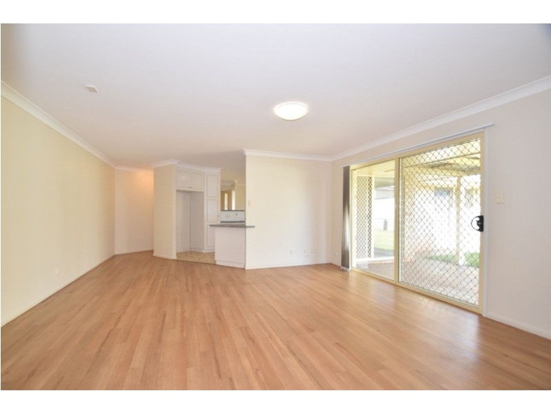 363 Spring Street, Kearneys Spring QLD 4350