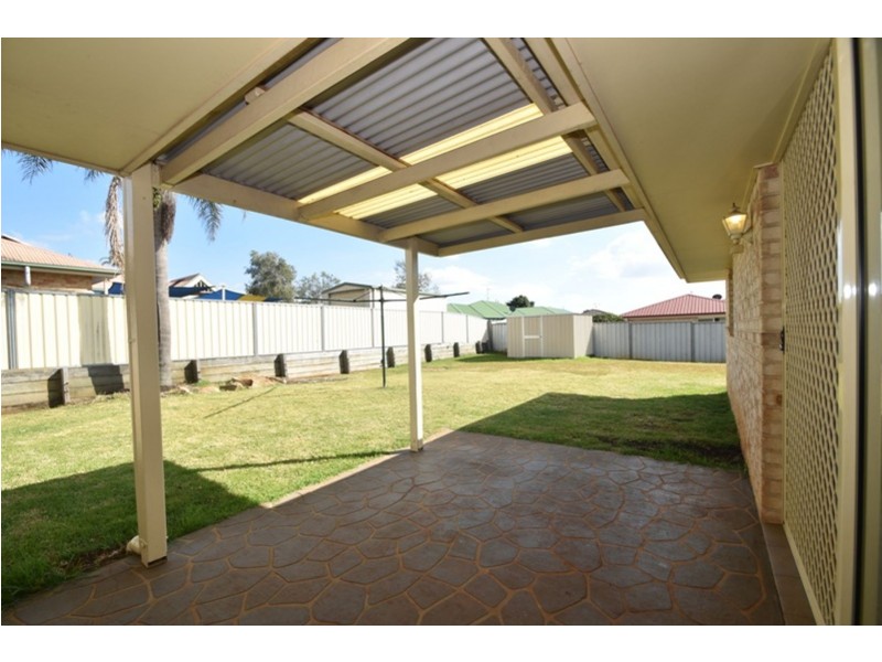 363 Spring Street, Kearneys Spring QLD 4350