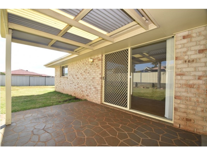 363 Spring Street, Kearneys Spring QLD 4350
