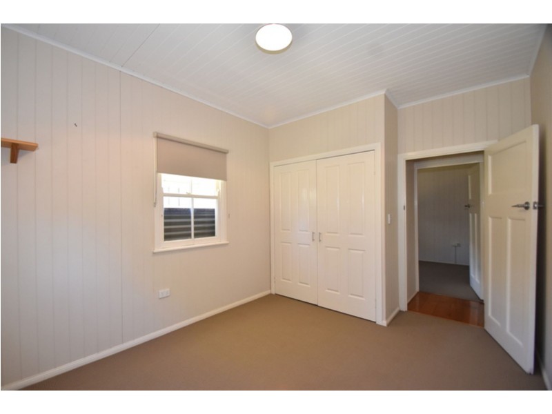 32 Tolmie Street, South Toowoomba QLD 4350