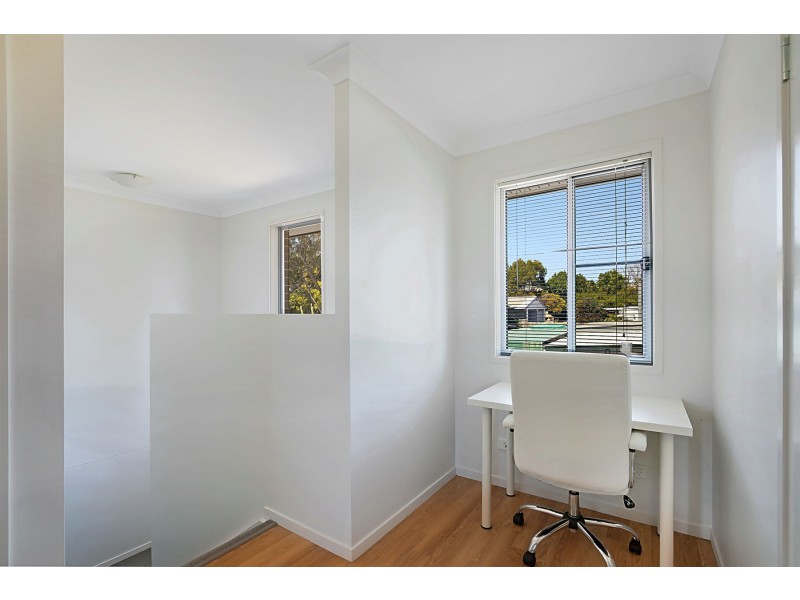 2/46 Gordon Avenue, Newtown QLD 4350