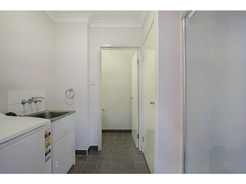 2/46 Gordon Avenue, Newtown QLD 4350