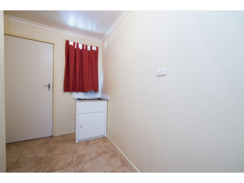 Unit 1 & 2, 4 Wine Drive, Wilsonton Heights QLD 4350