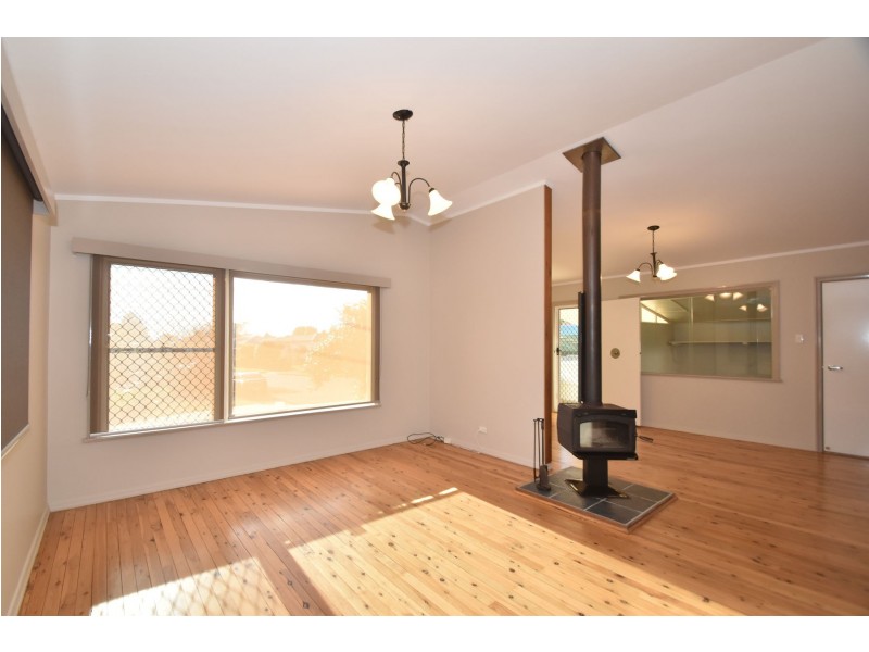 2 Roessler Street, Rangeville QLD 4350