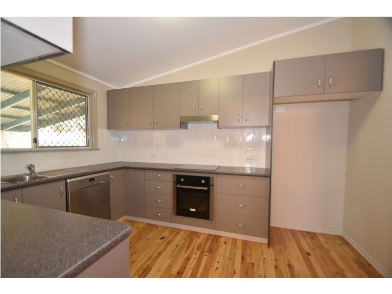 2 Roessler Street, Rangeville QLD 4350