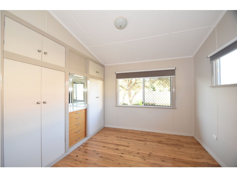 2 Roessler Street, Rangeville QLD 4350