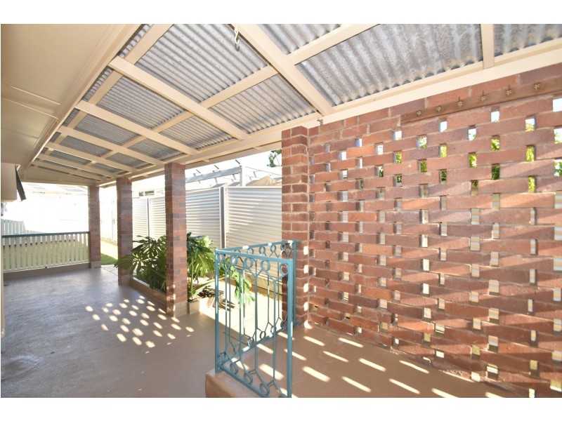 2 Roessler Street, Rangeville QLD 4350