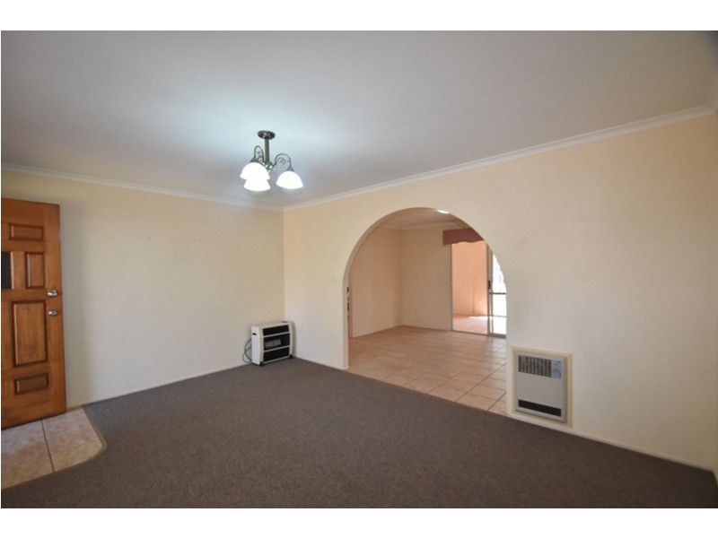 27 Friend Street, Harristown QLD 4350