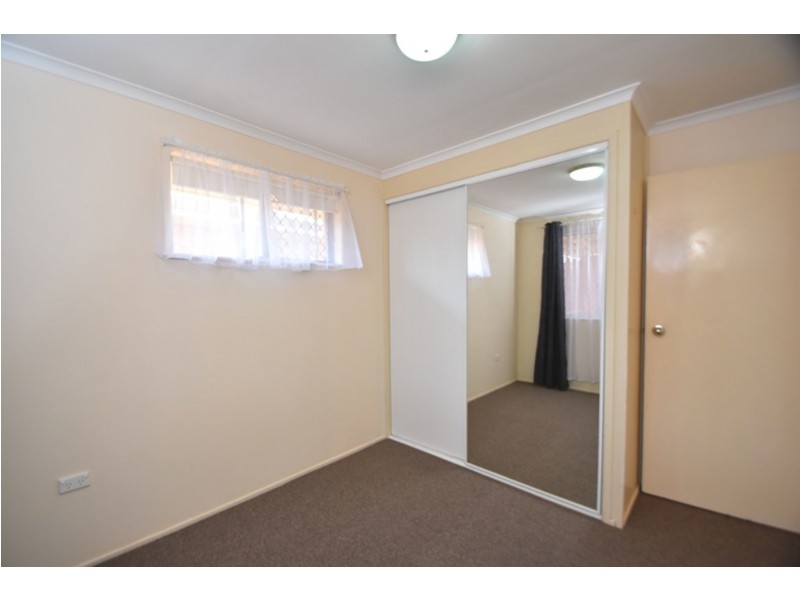 27 Friend Street, Harristown QLD 4350