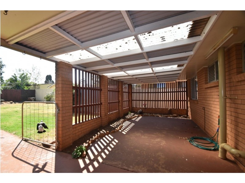 27 Friend Street, Harristown QLD 4350