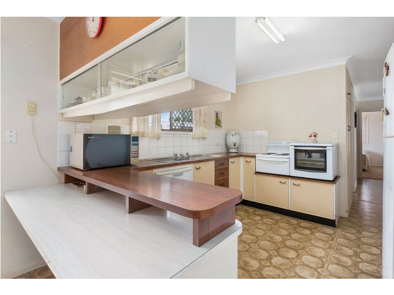 9 Skoien Street, Harristown QLD 4350