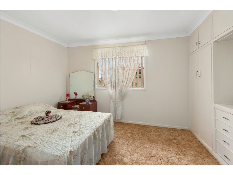 9 Skoien Street, Harristown QLD 4350