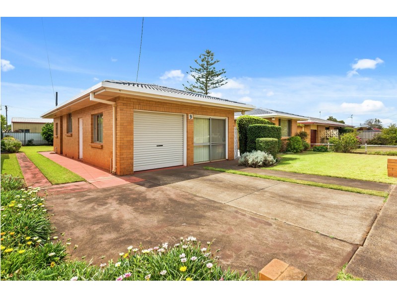 9 Skoien Street, Harristown QLD 4350