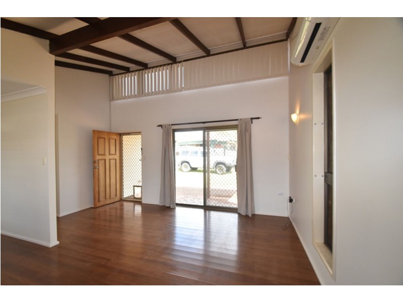 38 Wine Drive, Wilsonton Heights QLD 4350