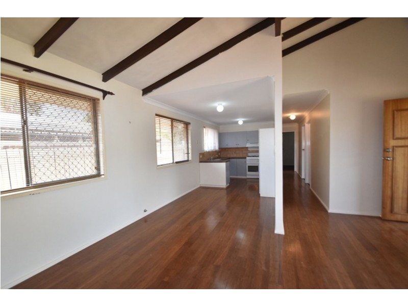 38 Wine Drive, Wilsonton Heights QLD 4350