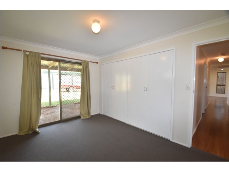 38 Wine Drive, Wilsonton Heights QLD 4350