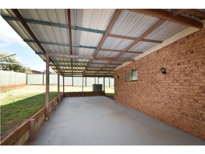 38 Wine Drive, Wilsonton Heights QLD 4350