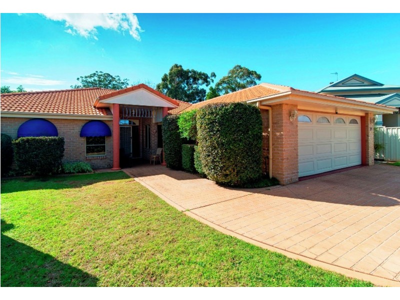 14 Wood Drive, Middle Ridge QLD 4350