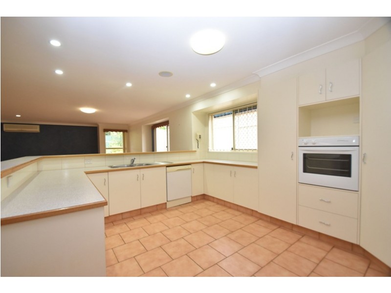 14 Wood Drive, Middle Ridge QLD 4350