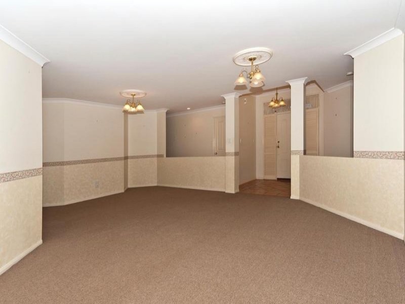 14 Wood Drive, Middle Ridge QLD 4350