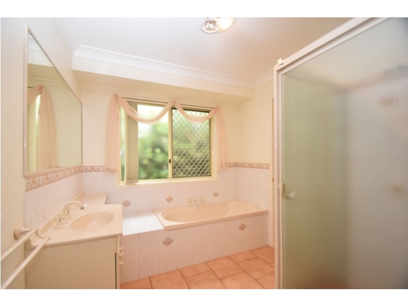 14 Wood Drive, Middle Ridge QLD 4350